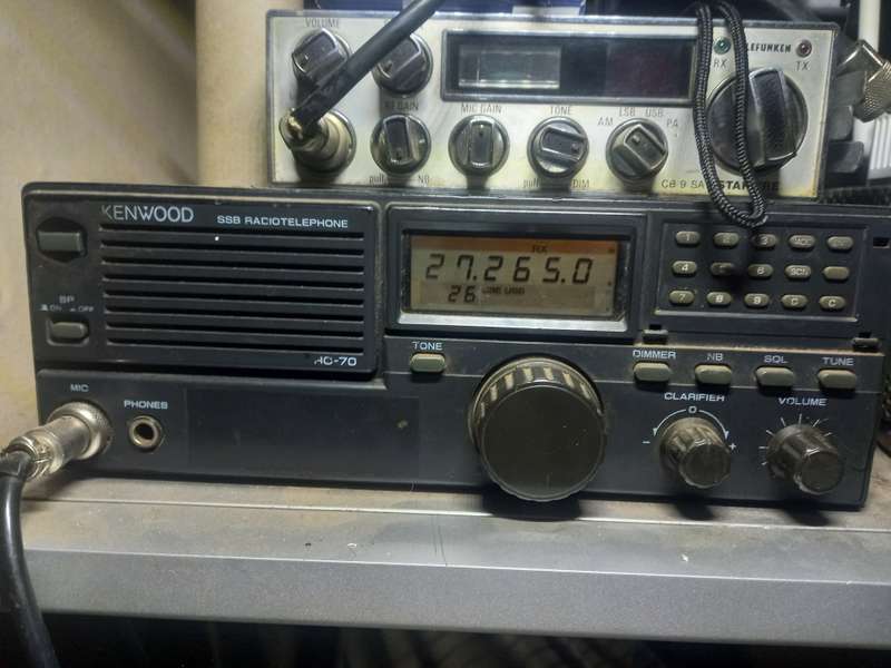 Kenwood trc 70 hf radio