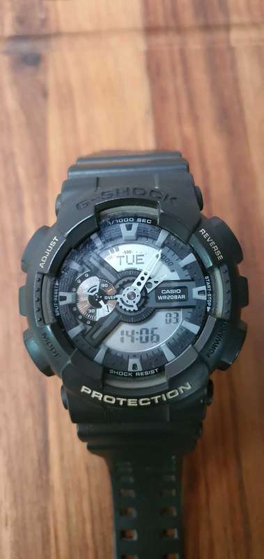 Casio G shock GA-110C in Mint 100% working condition.