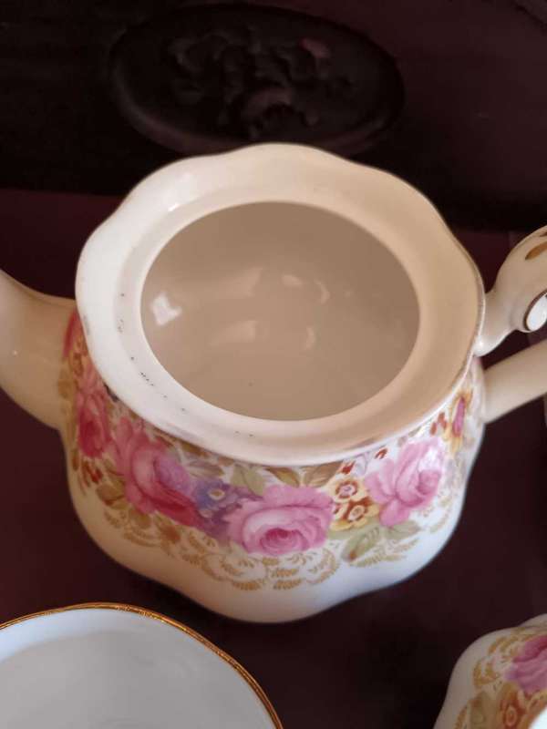 Royal Albert Serena Teaset for Two
