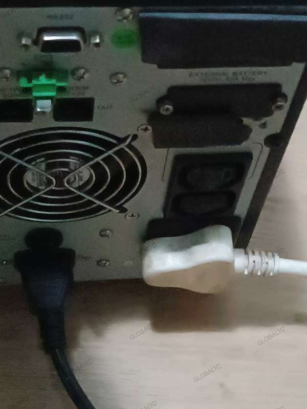 UPS 900 watt