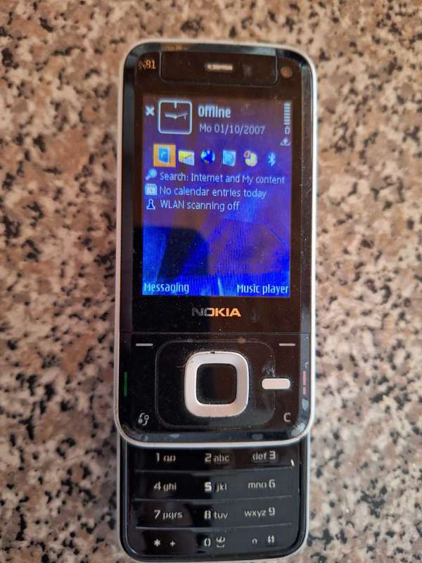 Nokia n81