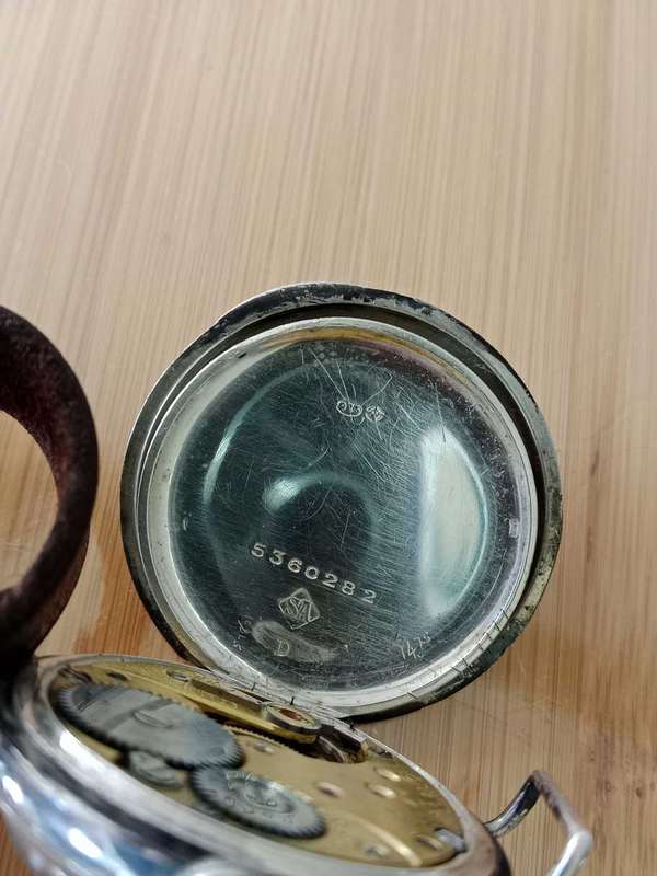 Vintage men's world war trench omega watch