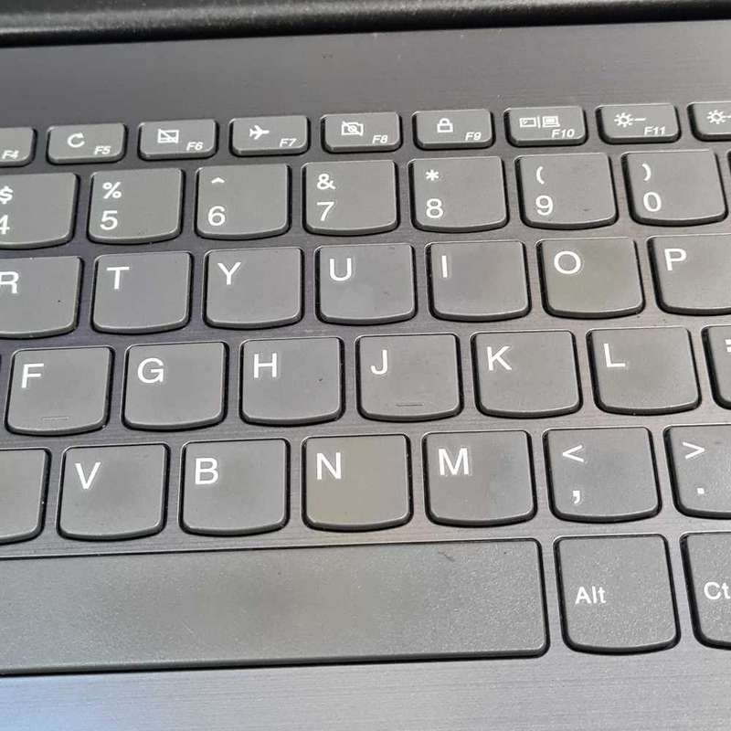 LENOVO° IdeaPad 330