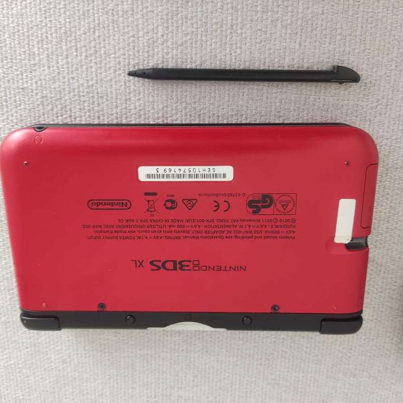 Nintendo 3ds XL Console +Charger