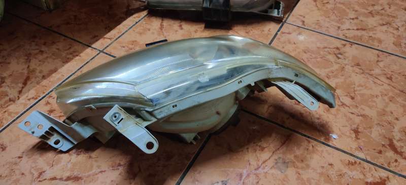 Toyota Hilux D4D 09-11 Original Headlights