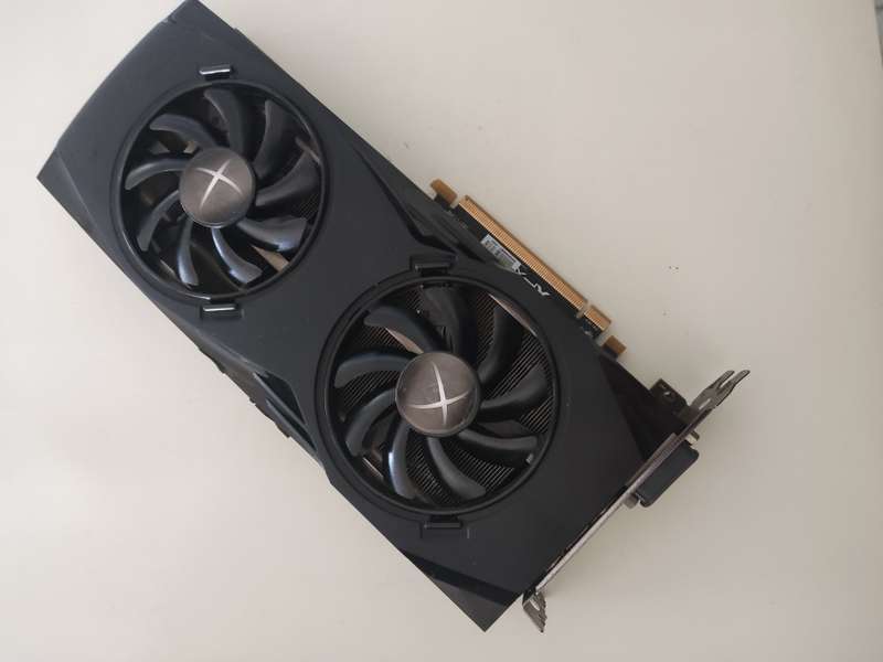**8GB Graphics card**XFX GTR XXX Edition AMD RX580 8GB GDDR5 Graphics Card**Black Fans**