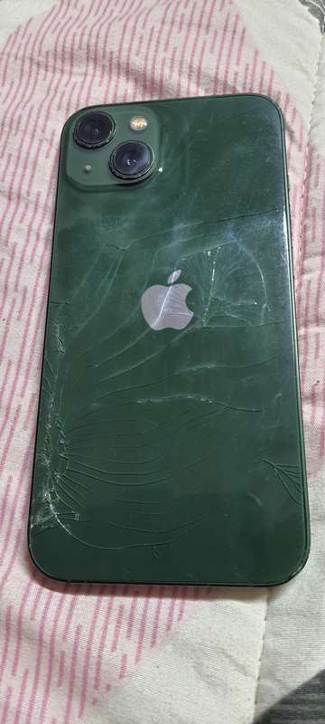 Apple iPhone 13