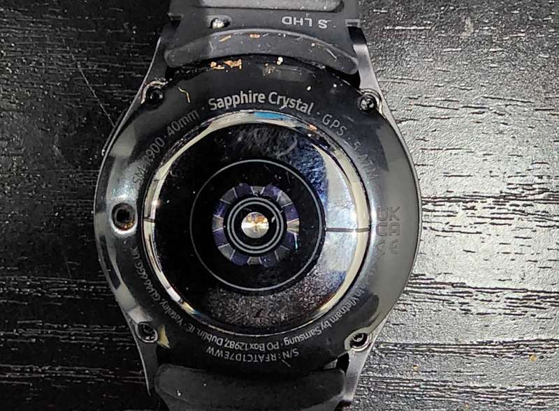 Samsung Watch 5 40MM Bluetooth Varient[Battery Doesn't Seem To Last Long/But Last Couple Hours]