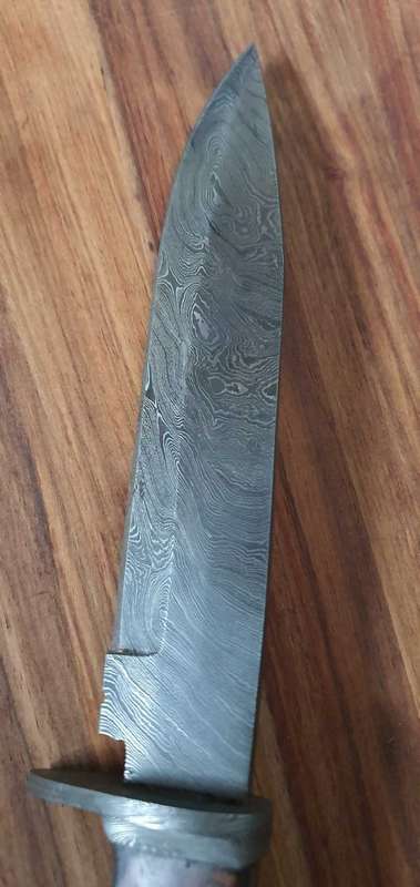 Beautiful Handmade Damascus Bowie Knife
