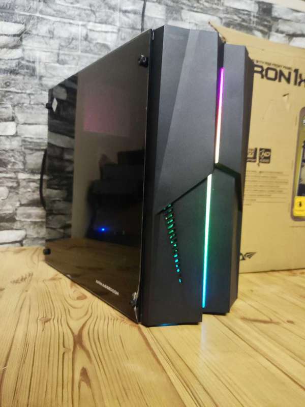 Custom Built i7 4790 PC**AMD RX560 Graphics Card**16GB DDR3 Ram**240GB SSD**1000GB HDD