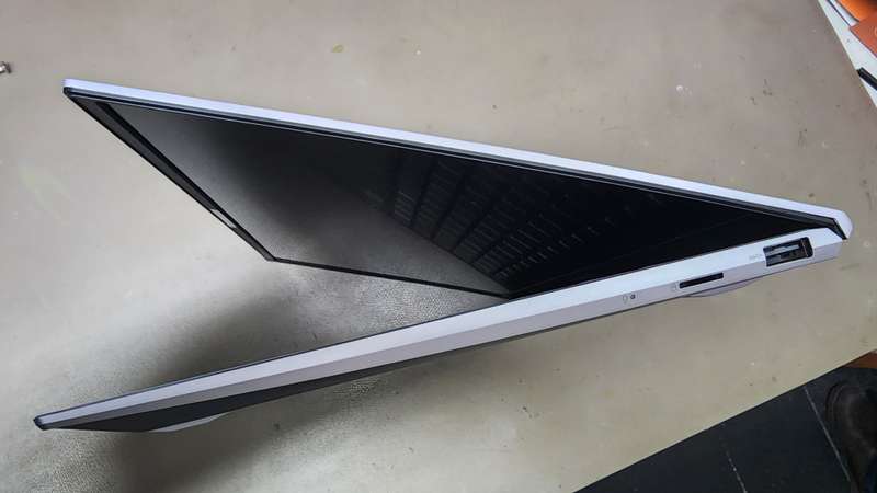 Asus Zenbook 14 UX425E (Silver, i7 11th Gen, 512GB SSD, 16GB RAM) - REFURBISHED