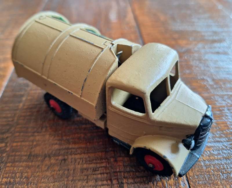 Dinky Toys Bedford Refuse Wagon 252