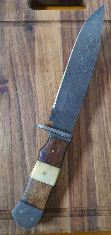 Beautiful Handmade Damascus Bowie Knife