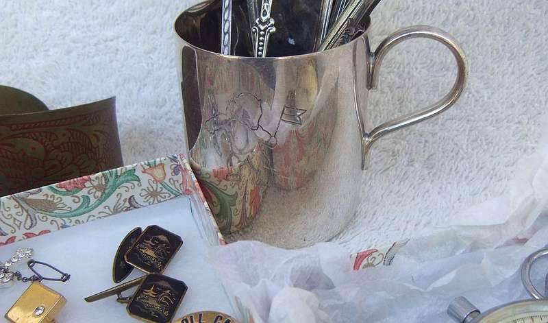 COLLECTABLES JOBLOT !! ANTIQUE AND VINTAGE ITEMS !! STERLING SILVER AND FRESHWATER PEARL NECKLACE !!