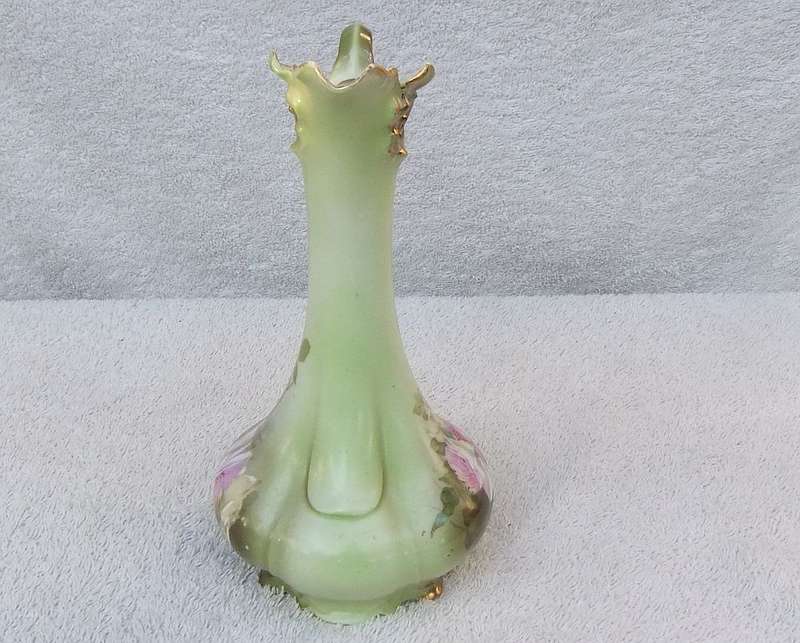 A BEAUTIFUL ART NOUVEAU PERIOD GERMAN PORCELAIN EWER VASE WITH ROSE DETAIL !! WOW !!