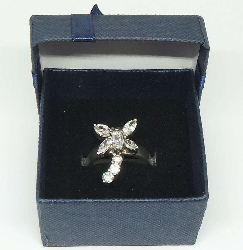 AN AWESOME SOLID STERLING SILVER DRAGONFLY RING WITH STUNNING FACETED CZ STONES PLUS GIFT BOX