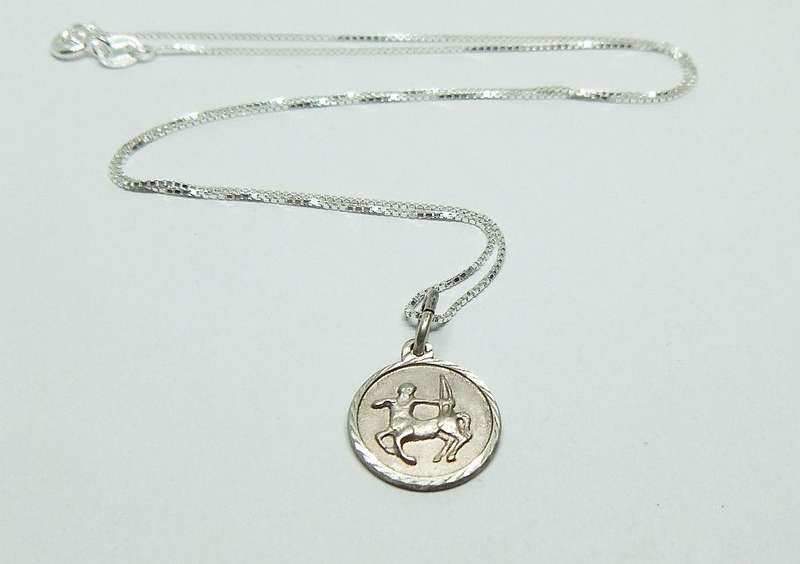WOW !! A STERLING SILVER SAGITTARIUS PENDANT WITH 42 CM STERLING SILVER NECKLACE !! FREE COMBINING !