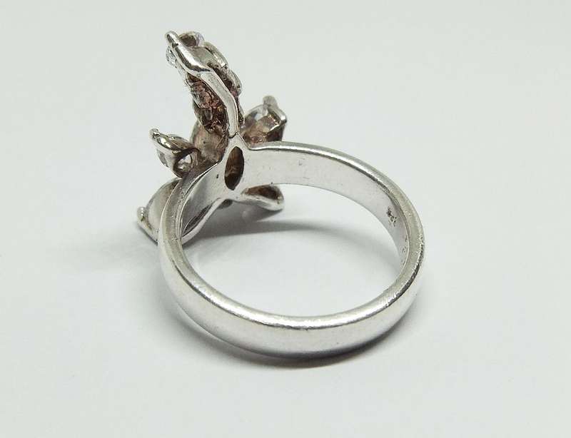 AN AWESOME SOLID STERLING SILVER DRAGONFLY RING WITH STUNNING FACETED CZ STONES PLUS GIFT BOX