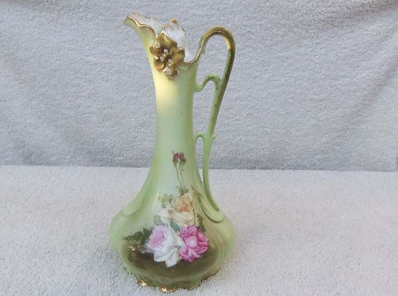 A BEAUTIFUL ART NOUVEAU PERIOD GERMAN PORCELAIN EWER VASE WITH ROSE DETAIL !! WOW !!