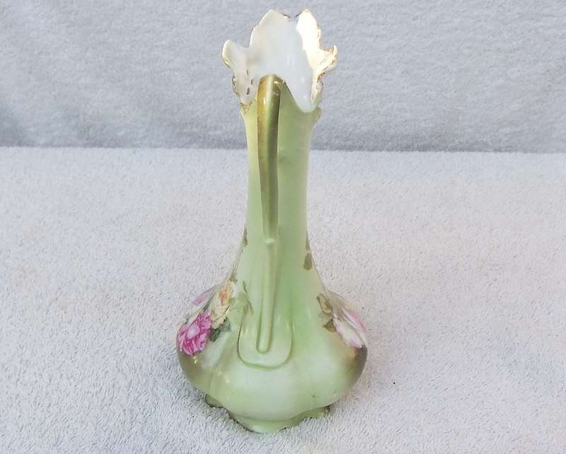 A BEAUTIFUL ART NOUVEAU PERIOD GERMAN PORCELAIN EWER VASE WITH ROSE DETAIL !! WOW !!
