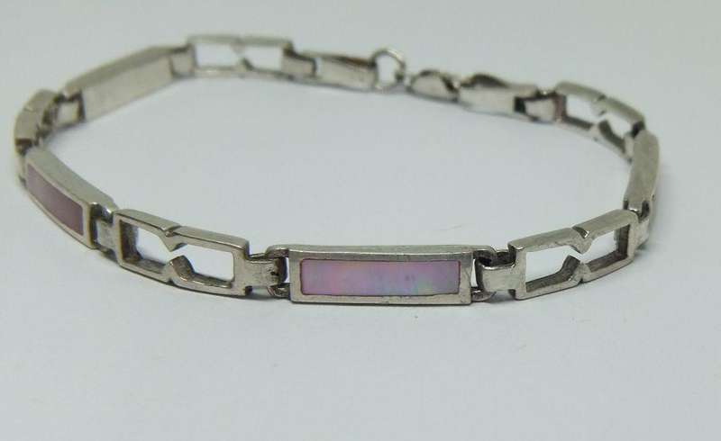 WOW !! A LOVELY SOLID STERLING SILVER BRACELET SET WITH GENUINE MOTHER OF PEARL PANELS !!
