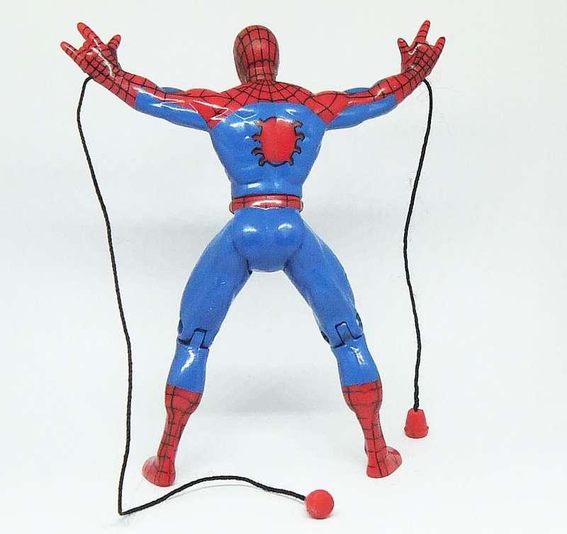 COOL VINTAGE 1994 MARVEL 13.5 CM SPIDER-MAN FIGURE BY TOY BIZ INC.
