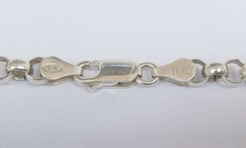 A HIGH QUALITY SOLID STERLING SILVER ROUND LINK NECKLACE IN AS NEW CONDITION - BOXED - UNWANTED GIFT