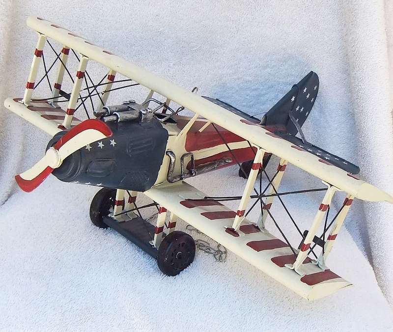 MUST SEE !! AN AWESOME AND BIG HIGHLY DETAILED METAL TIN TYPE FIGHTER PLANE !! WOW !!