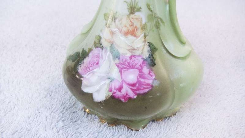 A BEAUTIFUL ART NOUVEAU PERIOD GERMAN PORCELAIN EWER VASE WITH ROSE DETAIL !! WOW !!