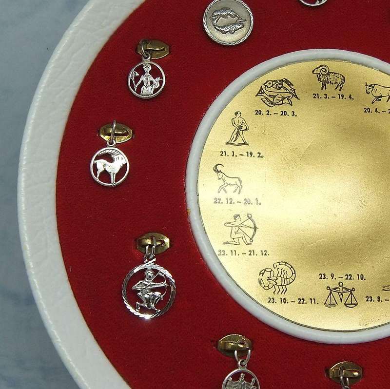 A FASCINATING LOT OF 12 VINTAGE UNWORN STERLING SILVER ZODIAC CHARMS & PENDANTS !! BID FOR ALL !!