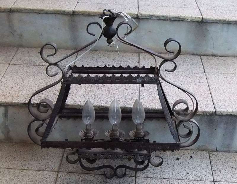 A MUST SEE !! AN AWESOME VINTAGE RUSTIC HANDMADE METAL CHANDELIER !! FIT FOR YOUR CASTLE !!