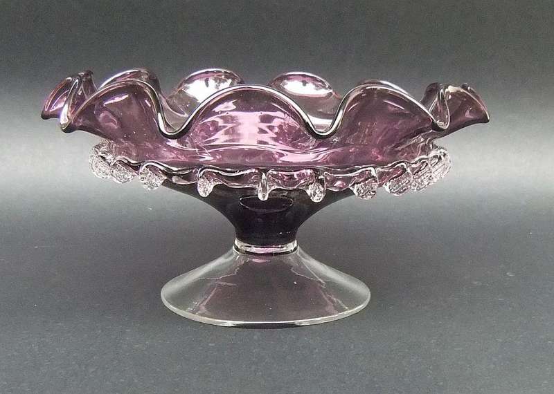 A STUNNING VINTAGE MID CENTURY VENETIAN GLASS RAISED BOWL FOR SWEETIES AND OTHER TREATS