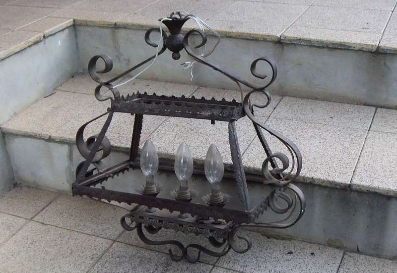 A MUST SEE !! AN AWESOME VINTAGE RUSTIC HANDMADE METAL CHANDELIER !! FIT FOR YOUR CASTLE !!