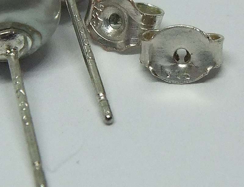 A CLASSY PAIR OF GENUINE FRESHWATER PEARL AND STERLING SILVER EARRINGS WITH THEIR BUTTERFLIES