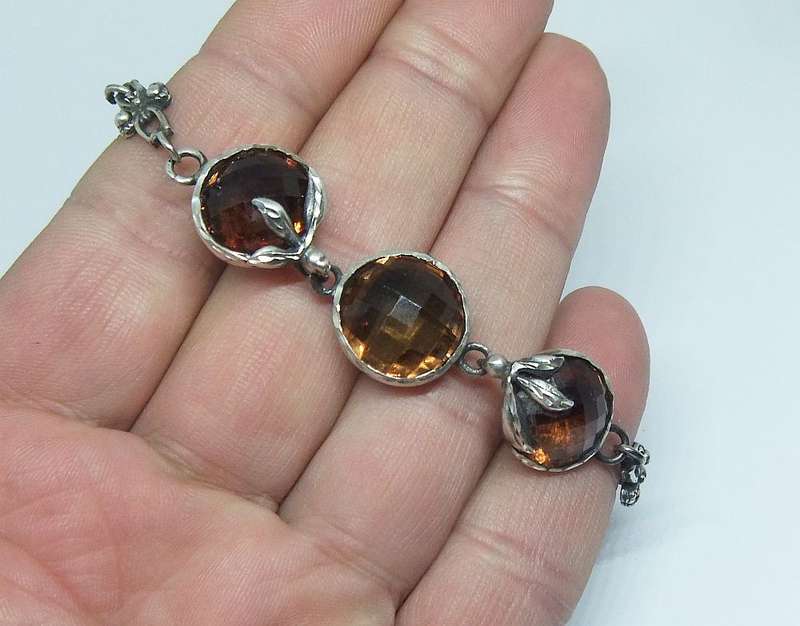 A STUNNING STERLING SILVER BRACELET WITH 3 FACETED LEMON CITRINE INSETS !! IMPORTED FROM TURKEY !!