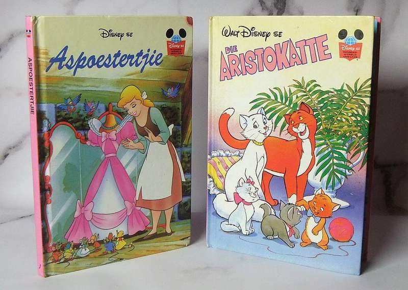 AFRIKAANS DISNEY !! SOUTH AFRICAN EDITIONS !! YOU ARE BIDDING FOR ALL TEN TITLES !! SEE PICS