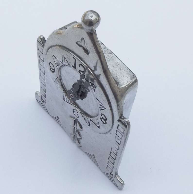 RARE FIND !! A TOTALLY COOL ORIGINAL CARROL BOYES GOTHIC STYLE CLOCK IN WORKING CONDITION !! WOW !!