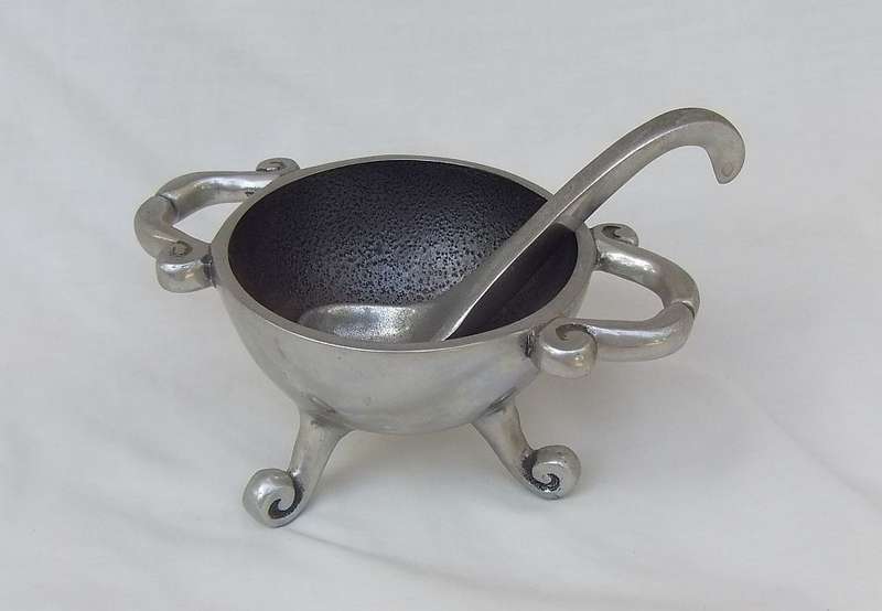 WOW !! A STUNNING CARROL BOYES STYLE CONDIMENT BOWL WITH SPOON IN UNUSED CONDITION !! MUST HAVE !!