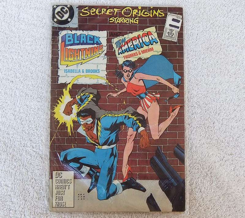 DC COMICS - 1987/88 SECRET ORIGINS #26 STARRING BLACK LIGHTNING AND MISS AMERICA
