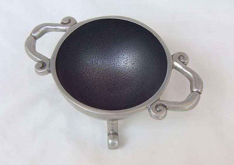 WOW !! A STUNNING CARROL BOYES STYLE CONDIMENT BOWL WITH SPOON IN UNUSED CONDITION !! MUST HAVE !!