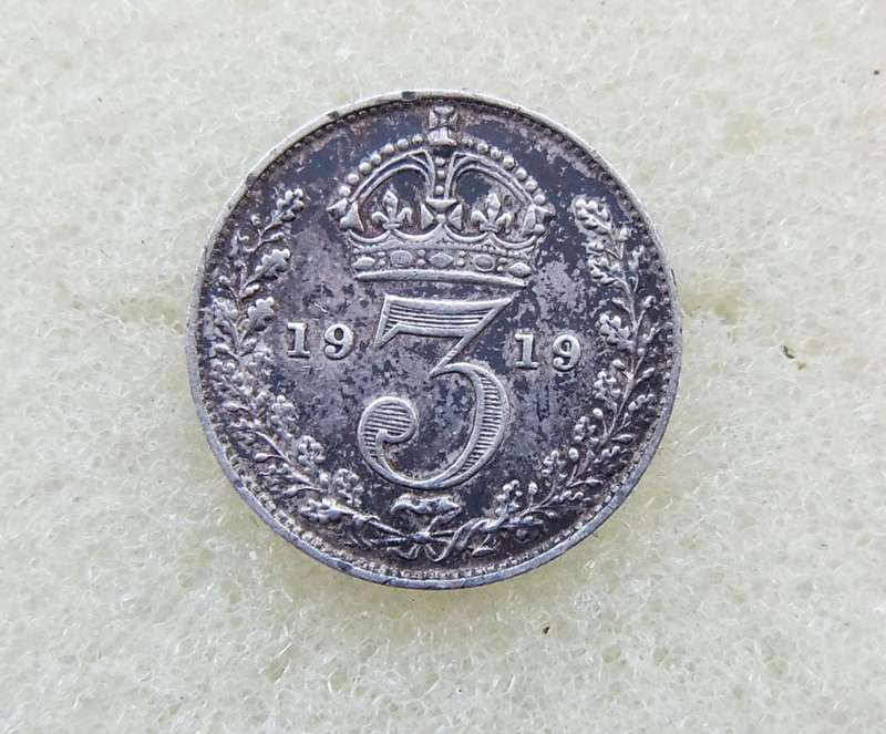 1919 BRITISH THREEPENCE COIN - STERLING SILVER