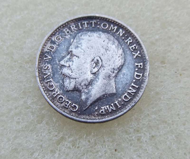 1919 BRITISH THREEPENCE COIN - STERLING SILVER