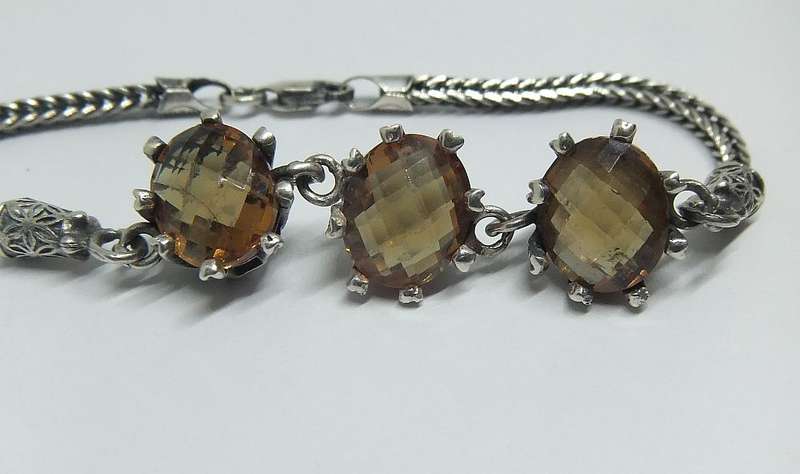 A SUPERB STERLING SILVER BRACELET SET WITH FACETED SMOKY CITRINE INSETS !! IMPORTED FROM TURKEY