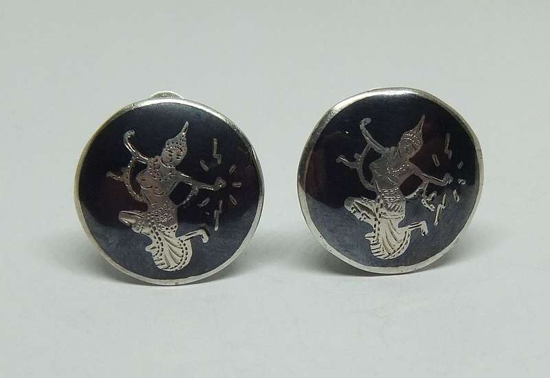 WOW !! A VINTAGE PAIR OF STERLING SILVER NIELO CLIP ON EARRINGS WITH GODDESS MOTIF !! GREAT QUALITY