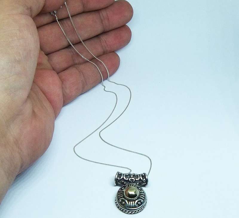 AWESOME FIND !! A SOLID STERLING SILVER PENDANT WITH GOLD ACCENT PLUS A STERLING SILVER NECKLACE !!