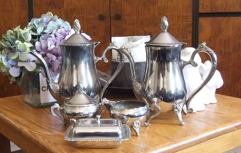A CLASSY VINTAGE SILVERPLATE TEA SET - 2 TEA POTS , MILK JUG , SUGAR BOWL AND BUTTER DISH !! WOW !!