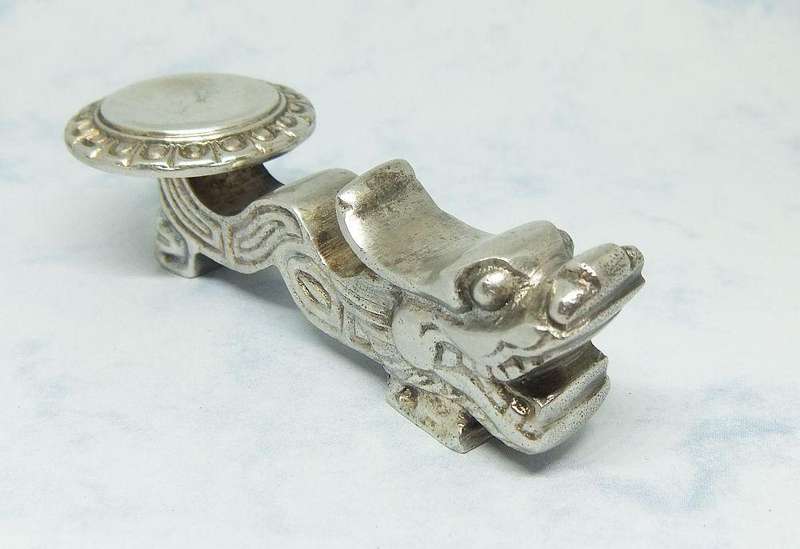 WOW !! AN AWESOME OLD HEAVY CHINESE DRAGON MOTIF NICKEL SILVER SPOON REST IN GREAT CONDITION !!