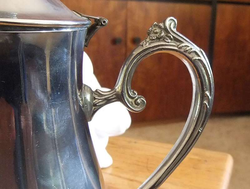 A CLASSY VINTAGE SILVERPLATE TEA SET - 2 TEA POTS , MILK JUG , SUGAR BOWL AND BUTTER DISH !! WOW !!