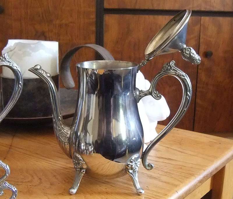 A CLASSY VINTAGE SILVERPLATE TEA SET - 2 TEA POTS , MILK JUG , SUGAR BOWL AND BUTTER DISH !! WOW !!