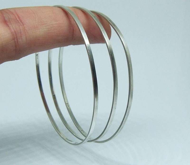 TRIPLE DEAL !! THREE VINTAGE SOLID STERLING SILVER BANGLES IN GOOD CONDITION !! MUST HAVE !!
